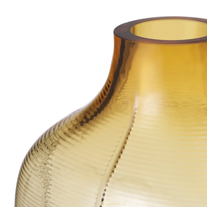 Die Step Vase von Normann Copenhagen mit feinen Linien im Glas