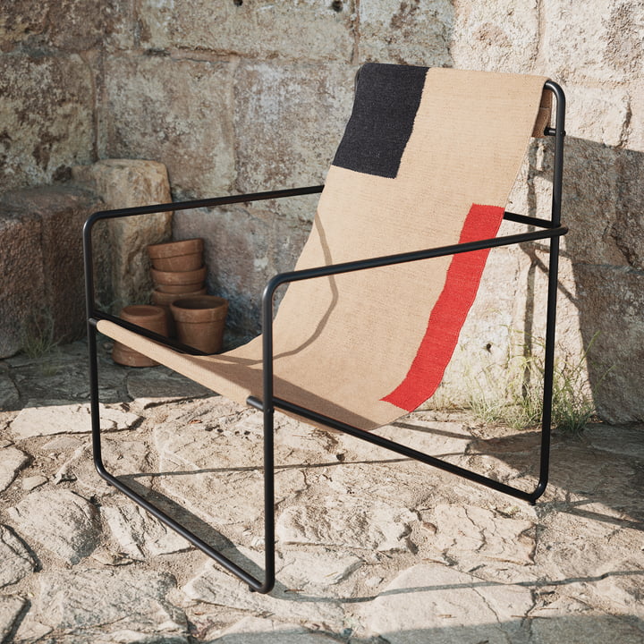 Der Desert Lounge Chair von ferm Living im modernistischen Look