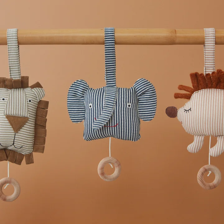 Die Kinder-Spieluhren von OYOY als Igel, Elefant und Löwe
