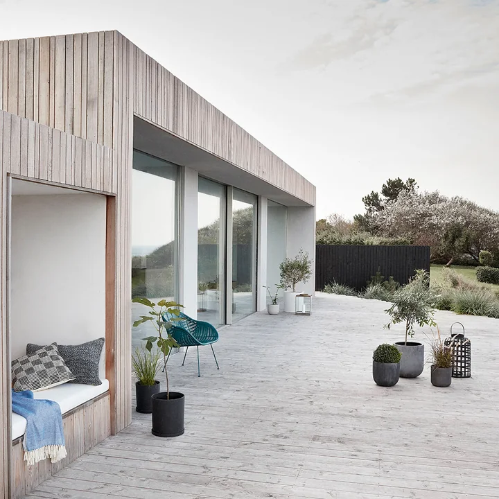 Pflanztopf mit Untersetzer von Hübsch Interior