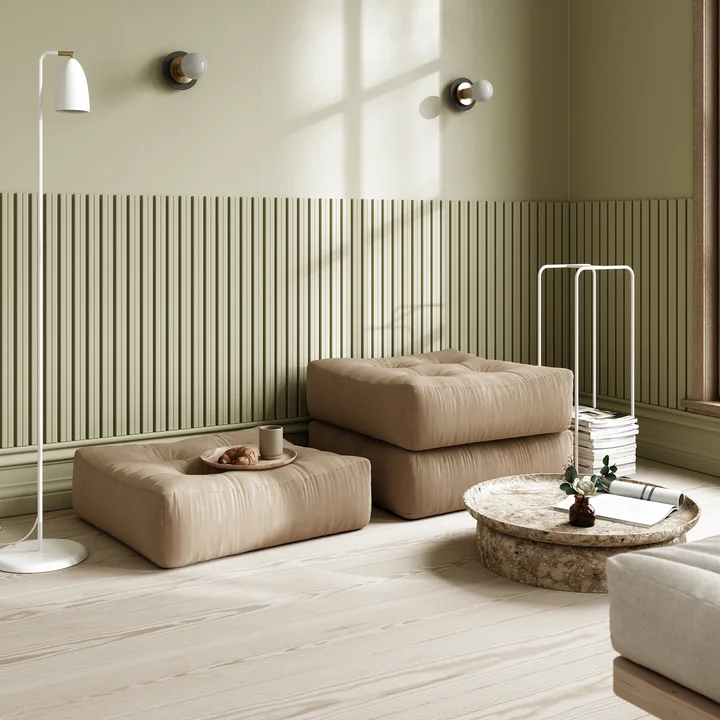 Stapelbarer Hocker aus Polyester
