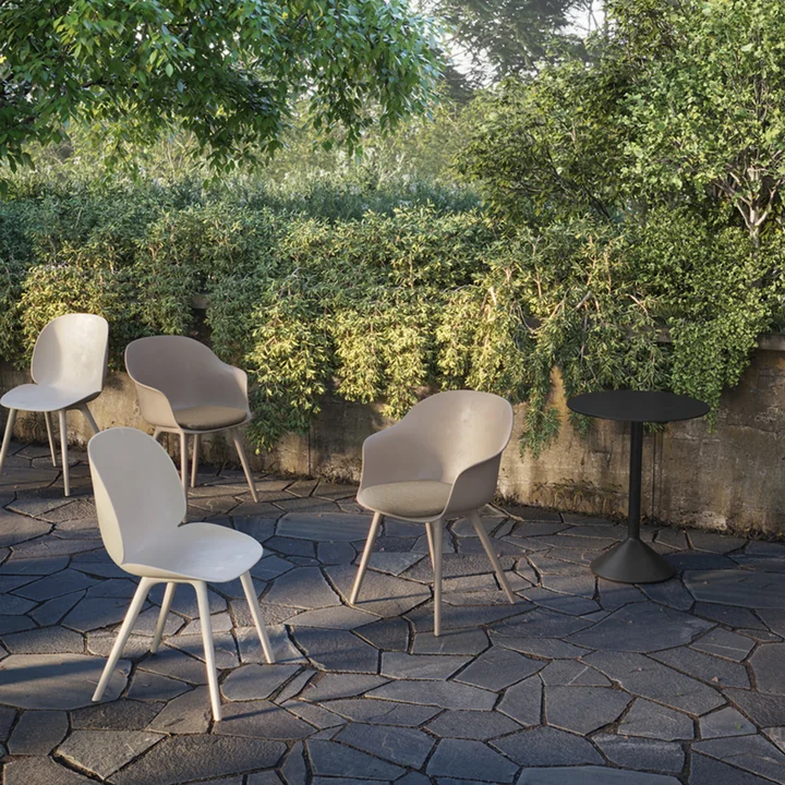 Beetle und Bat Dining Stuhl Outdoor von Gubi