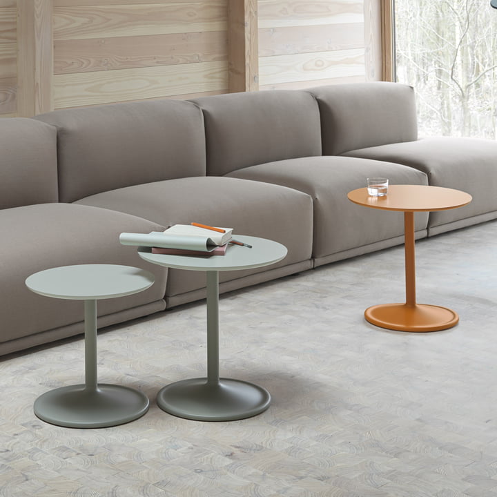 Soft Beistelltisch von Muuto in dusty green und orange