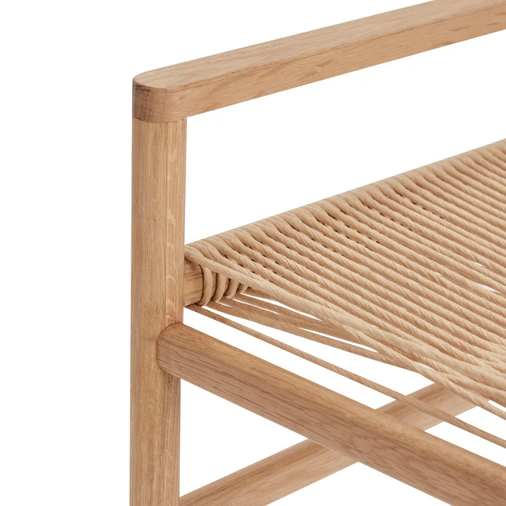 Sitzfläche der Bank mit Schnur