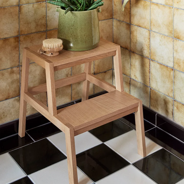 Der Stufenhocker in der Küche