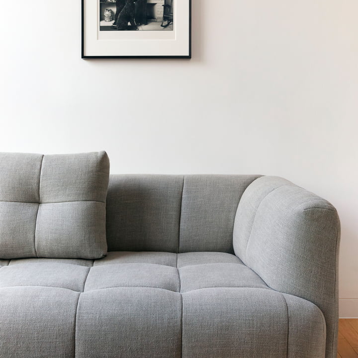 Quilton 3-Sitzer Sofa von Hay in der Ausführung Linen Grid adriatic blue