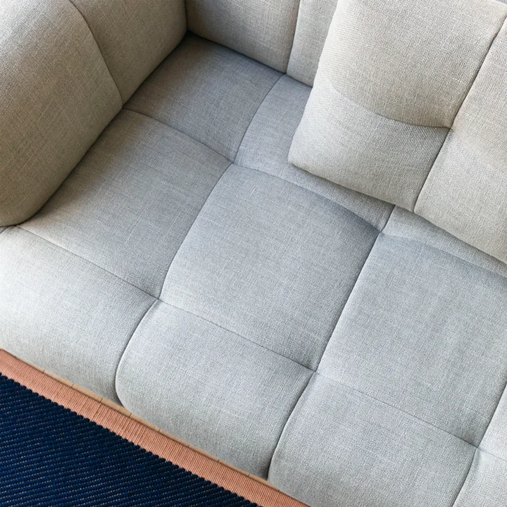Quilton 3-Sitzer Sofa von HAY in der Ausführung Linen Grid adriatic blue