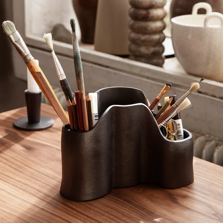 Yama Stiftehalter von Ferm Living in der Farbe schwarz