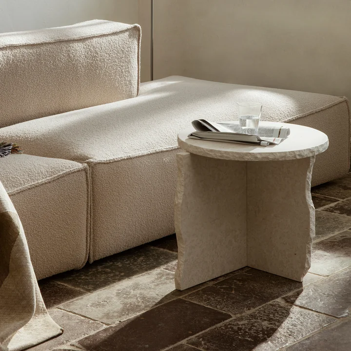 Mineral Marmor Skulpturtisch von Ferm Living aus Bianco Curia