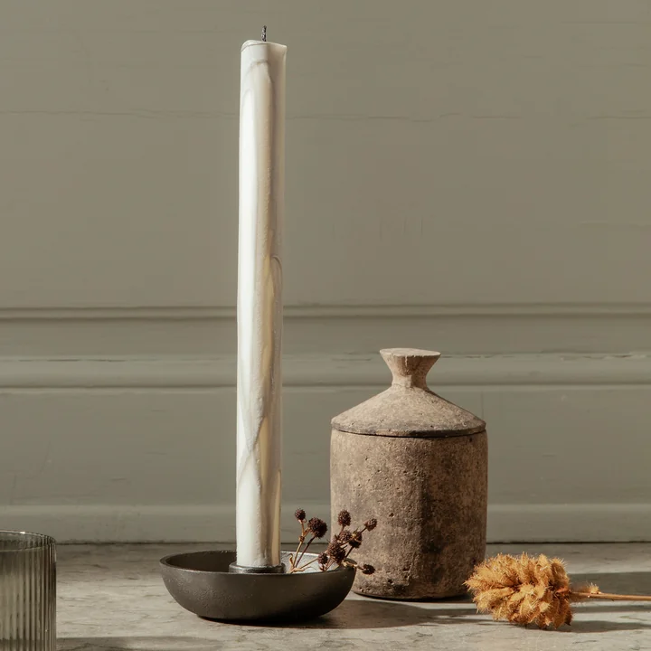 Dryp Stabkerzen von Ferm Living in der Ausführung grey / weiß