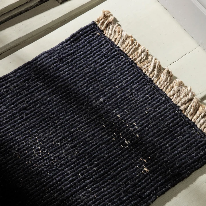 Block Fußmatte von Ferm Living in der Farbe schwarz