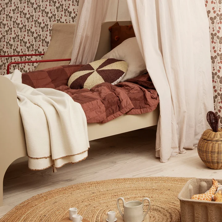 Arch Kissen von Ferm Living in der Ausführung ziegelrot / off-white