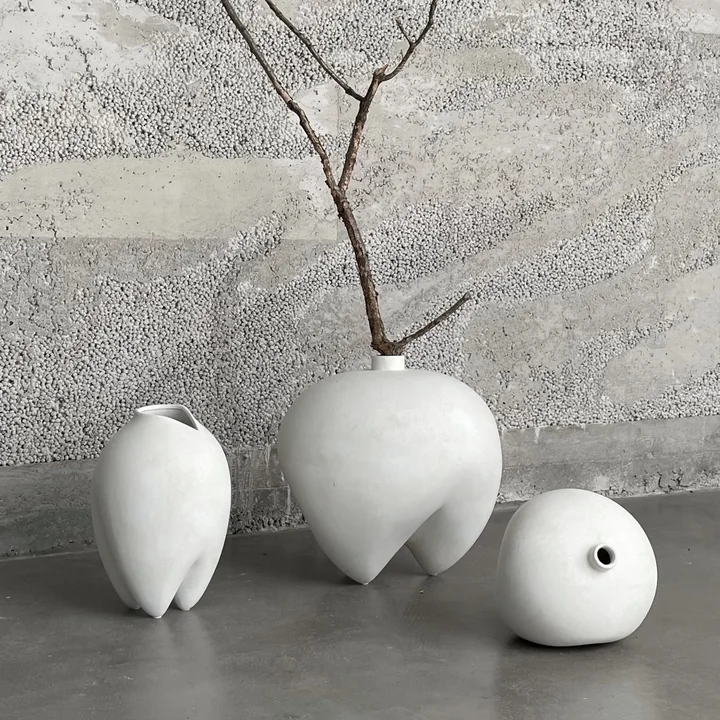 Sumo Vasen von 101 Copenhagen in bone white