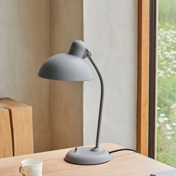 KAISER idell 6556-T Tischleuchte von Fritz Hansen