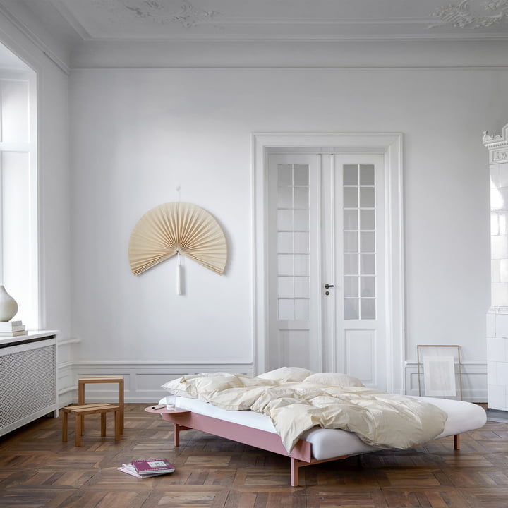 Bett von Moebe in dusty rose