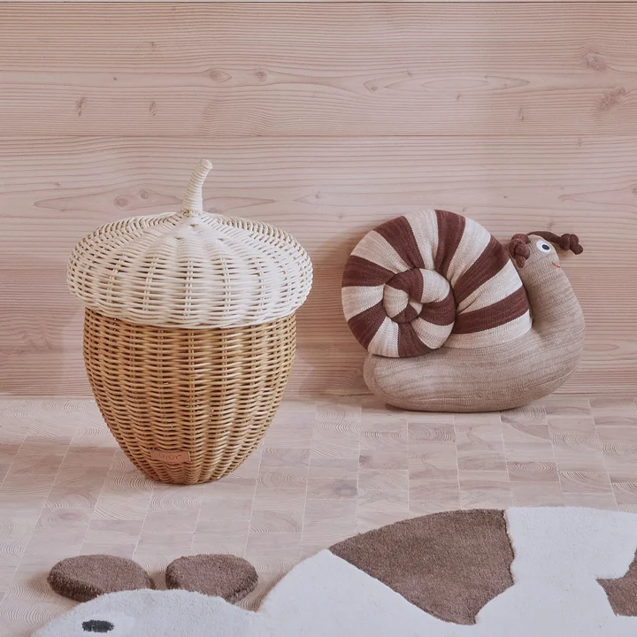 OYOY - Acorn Aufbewahrungskorb, natur - Sally Schnecke Kuscheltier