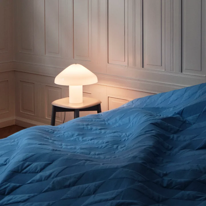 Pao Glas Tischleuchte von HAY in der Farbe weiß