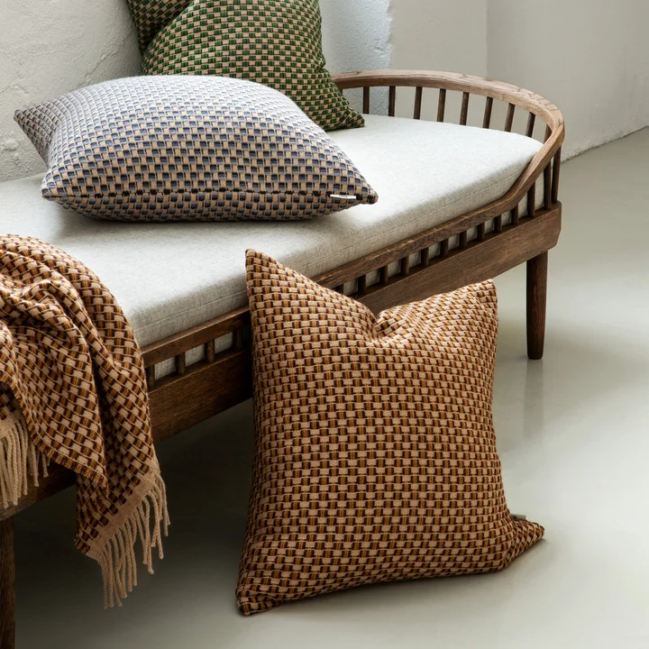Isak Kissen, 60 x 60 cm, grün von Røros Tweed