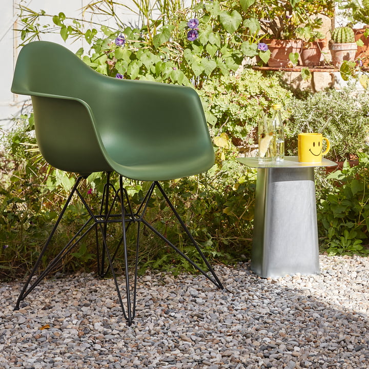 Metal Side Table Outdoor, verzinkt von Vitra