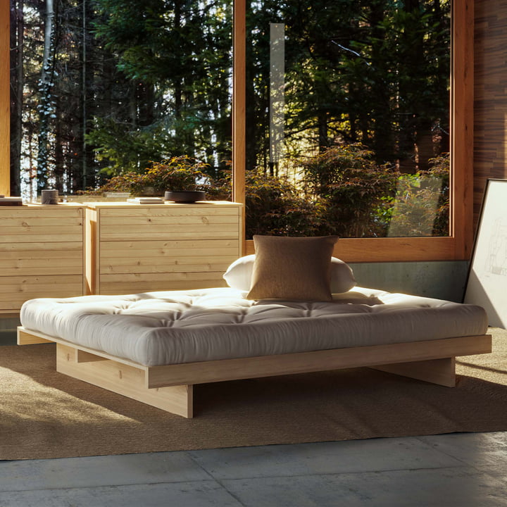 Kanso Bett, Kiefer natur von Karup Design