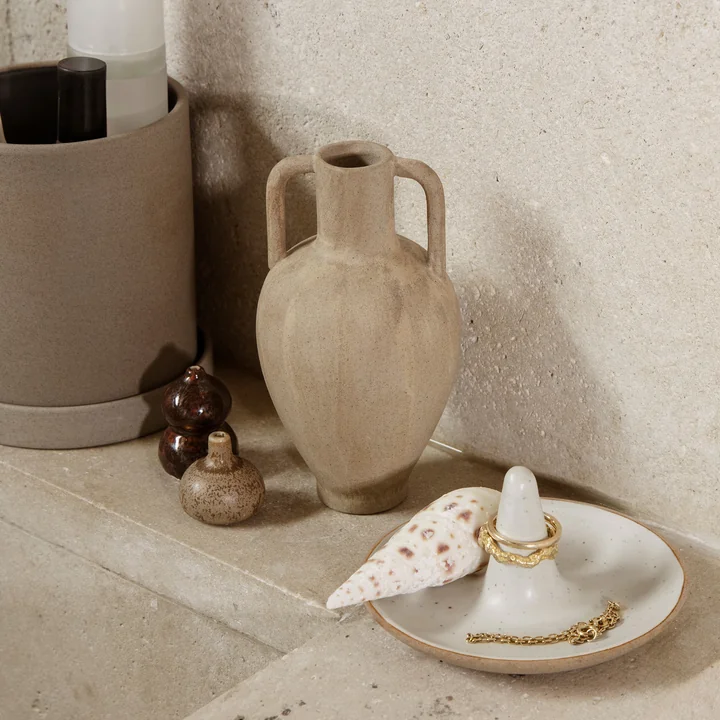 Komo Minivasen von Ferm Living in der Ausführung mehrfarbig