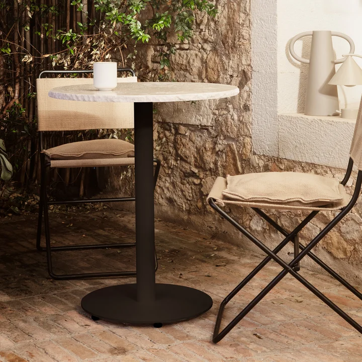 Mineral Bistrotisch Marmor Ø 60 cm, weiß / schwarz von Ferm Living