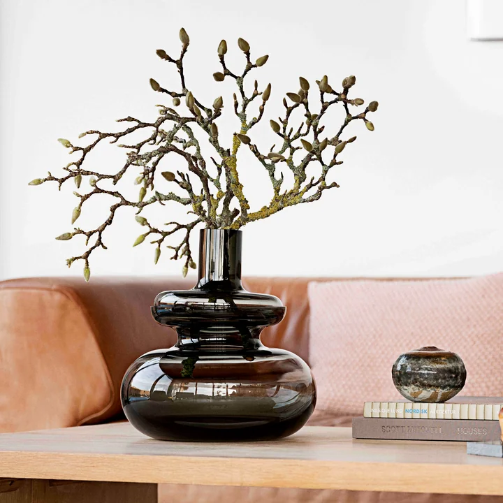 Inu Vase, Ø 31.7 x 33 cm, smoked grey von Zone Denmark