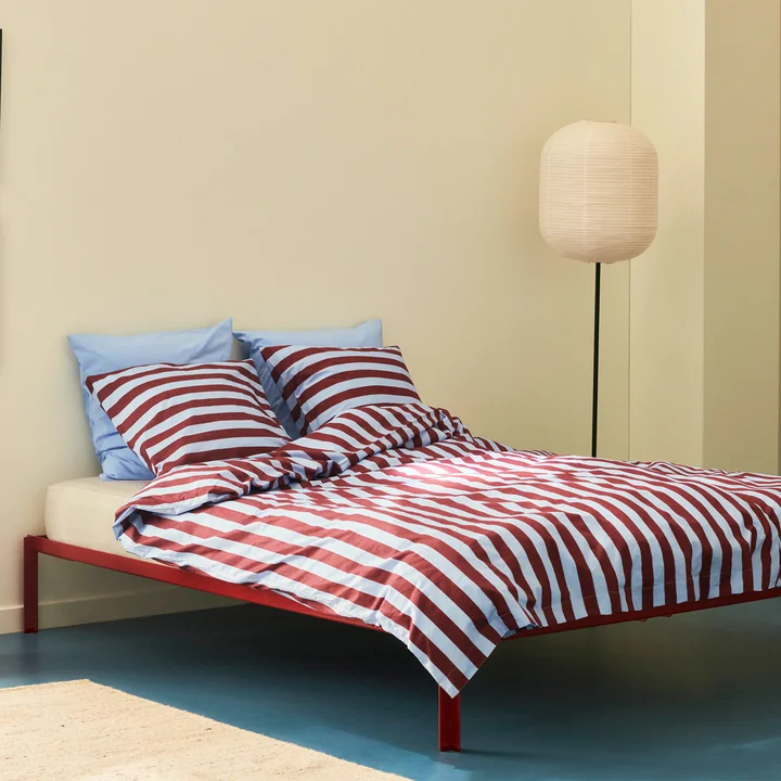 Connect Bett, maroon red von HAY