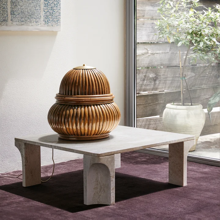 Doric Couchtisch von Gubi