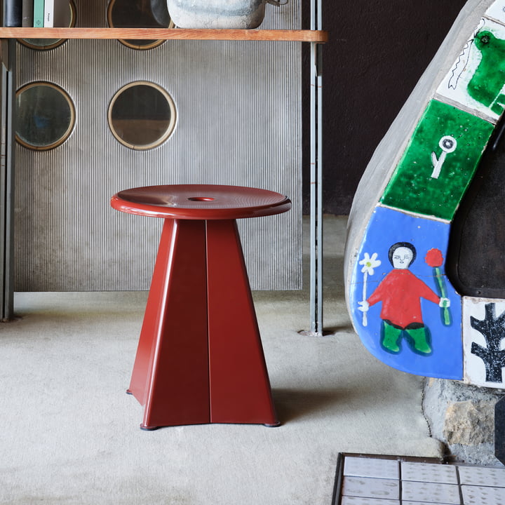 Tabouret Métallique Hocker von Vitra in der Ausführung japanese red