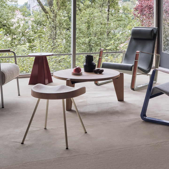 Tabouret 307 Hocker von Vitra in der Ausführung Eiche natur