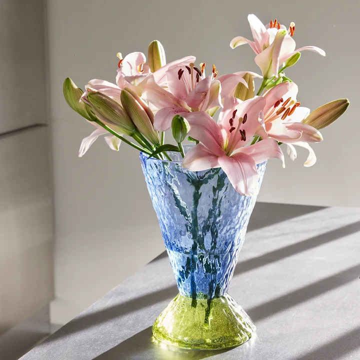 Abyss Vase, hellblau / oliv von Hübsch Interior