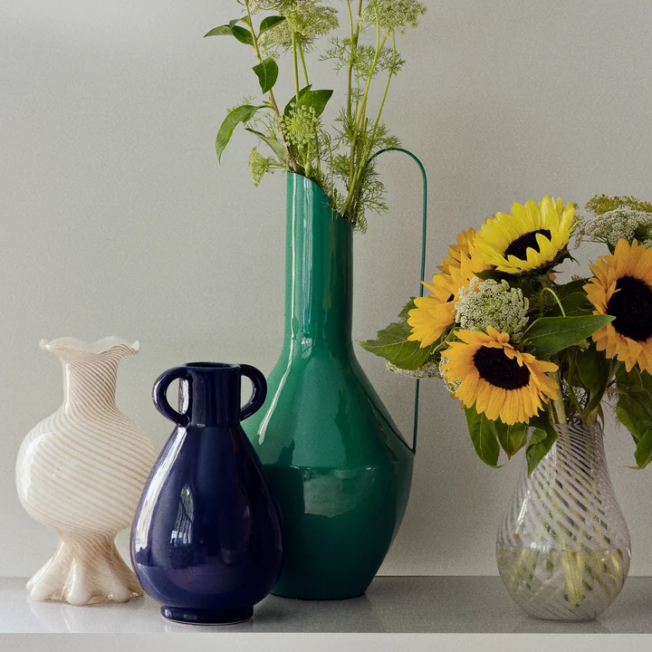 Rosario Vase von Broste Copenhagen in der Farbe jelly green