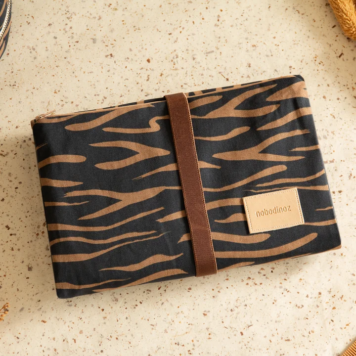 Hyde Park Wickelunterlage von Nobodinoz