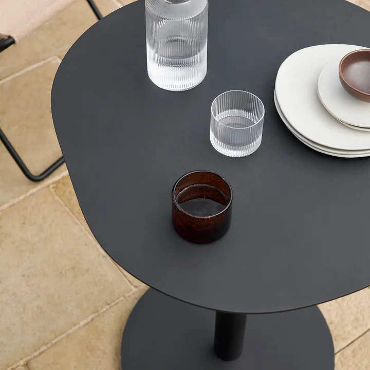 Pond Bistrotisch von Ferm Living in der Farbe schwarz