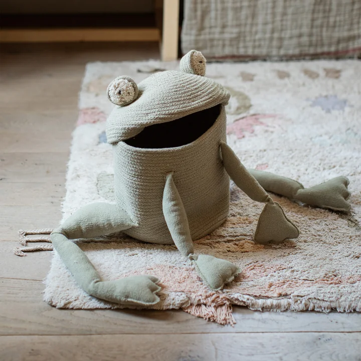 Spiel- und Aufbewahrungskorb, Fred the Frog, grün von Lorena Canals