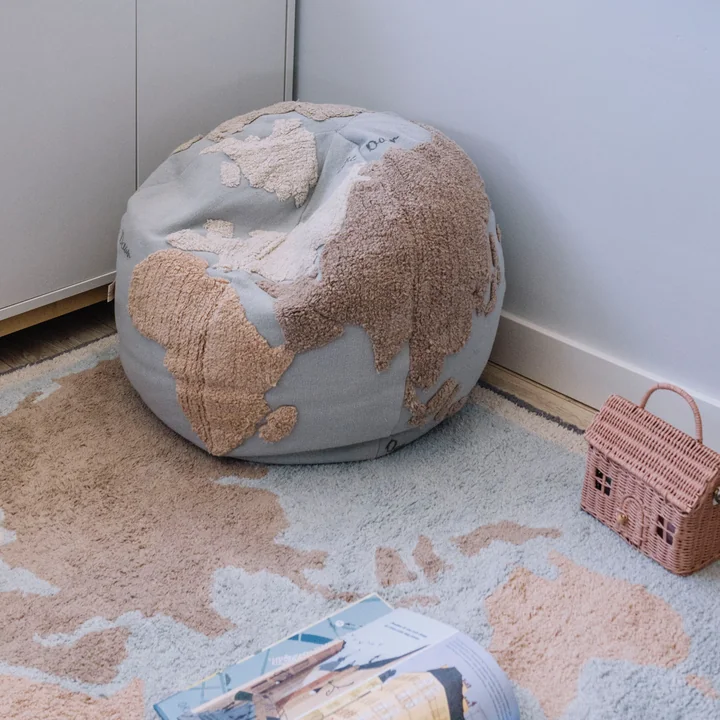 World Map Pouf, Ø 50 cm, hellblau / beige von Lorena Canals