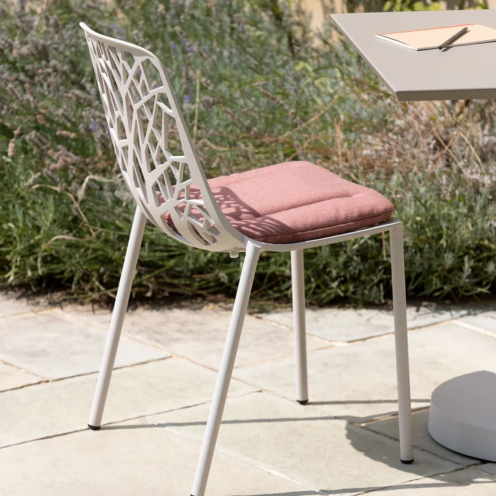 Fast - Forest Stapelstuhl (Outdoor)