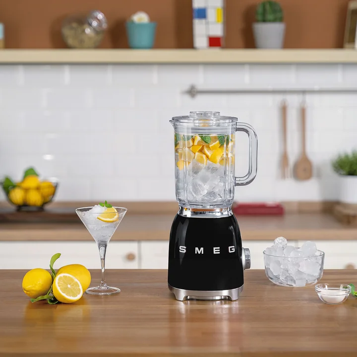 Standmixer BLF04 von Smeg