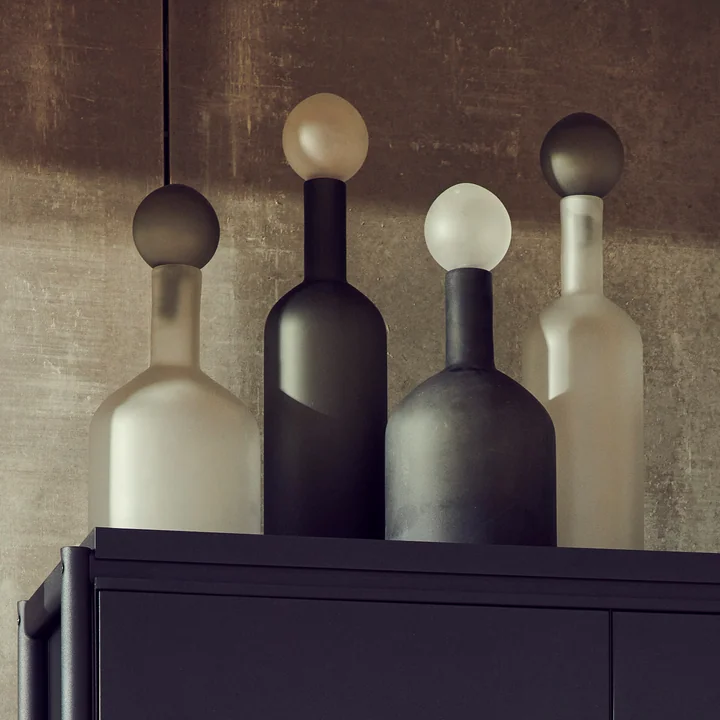 POLSPOTTEN - Bubbles & Bottles Karaffe, matt schwarz & weiß (4er-Set) 