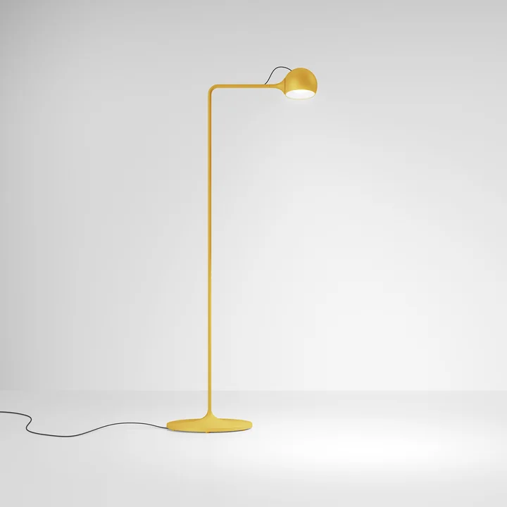 IXA Stehleuchte LED von Artemide