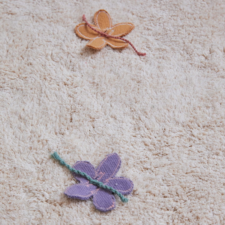 Wildflower Spielteppich mit Spielzubehör von Lorena Canals