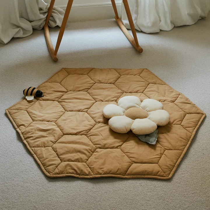 Honeycomb Spielmatte von Lorena Canals 