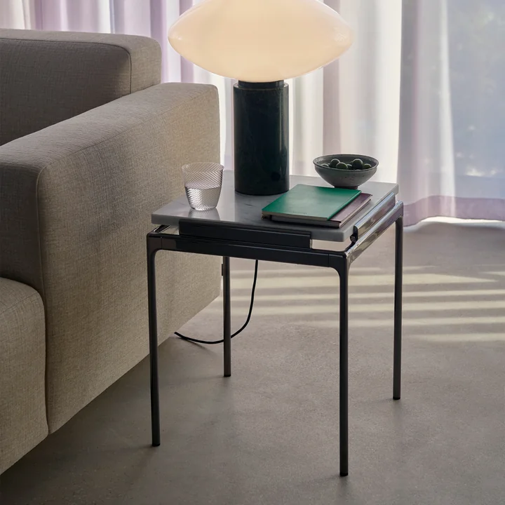 Sett Side Table LN11, Bianco Carrara / Chrom dunkel von &Tradition