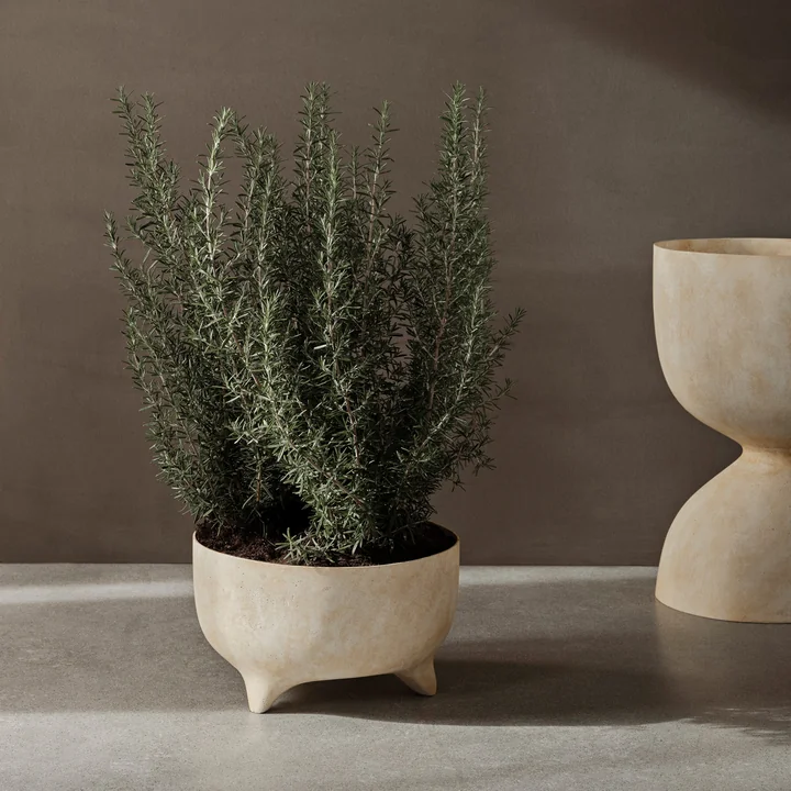 Ferm Living - Evoke Blumentopf small, Ø 44 x H 27 cm, warm sand