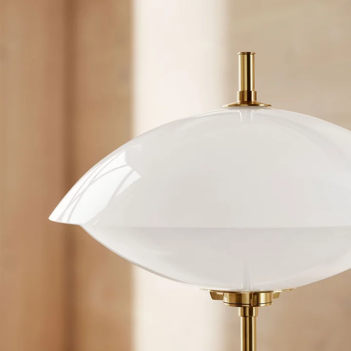 Clam Stehleuchte von Fritz Hansen