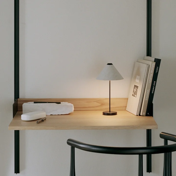 Brolly Portable LED Tischleuchte mit Akku von New Works