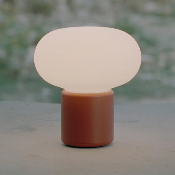 Karl-Johan Portable LED Tischleuchte mit Akku von New Works