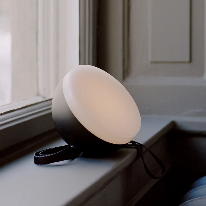 Sphere LED Tischleuchte von New Works