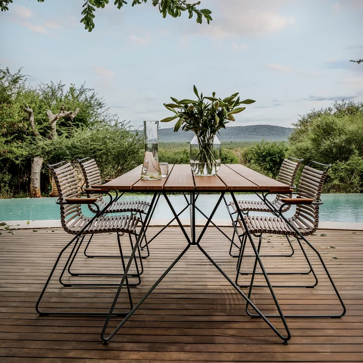 HOUE - CLICK Outdoor Dining Armlehnstuhl mit niedriger Lehne